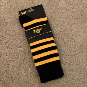 NWT Dr. Martens Women’s Sz S/M Black & Yellow Bumblebee Socks